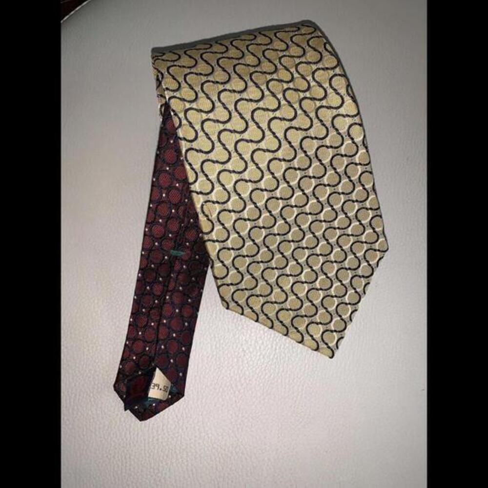 Tommy Hilfiger Neck Tie Blue Gold Swirl Pattern 100% Silk‎ Classic Made in USA